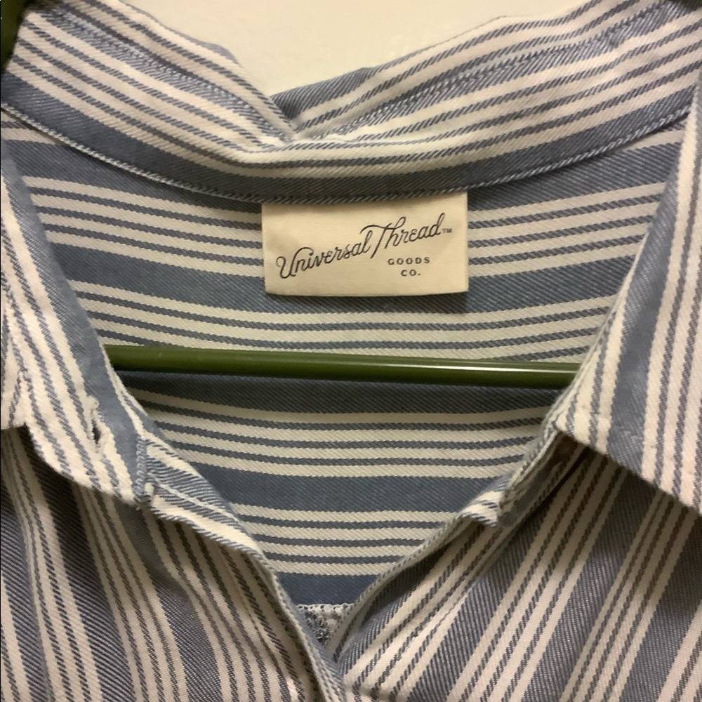 Universal Thread collared button down - Picture 3 of 3
